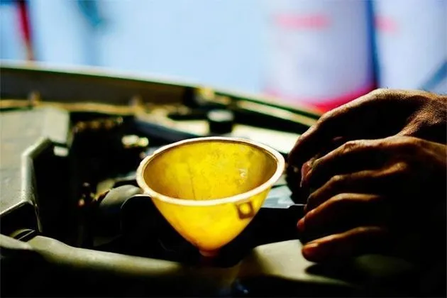 Как и когда менять моторное масло